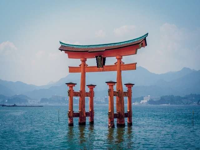 floating-shrine-japan